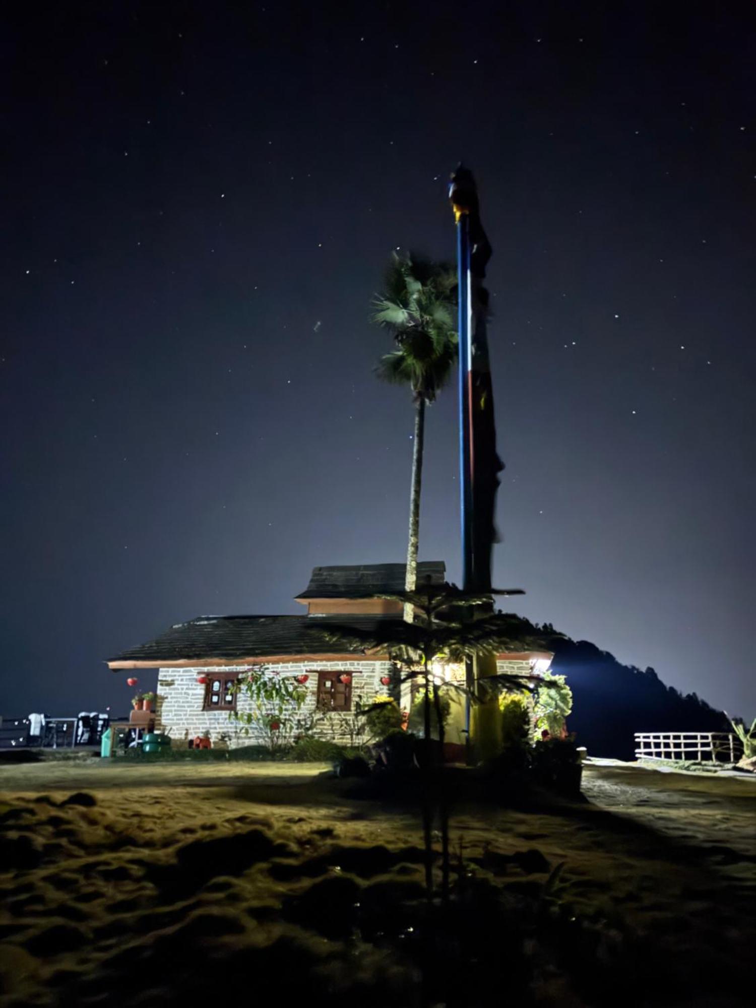 Es Deurali Resort 博卡拉 外观 照片